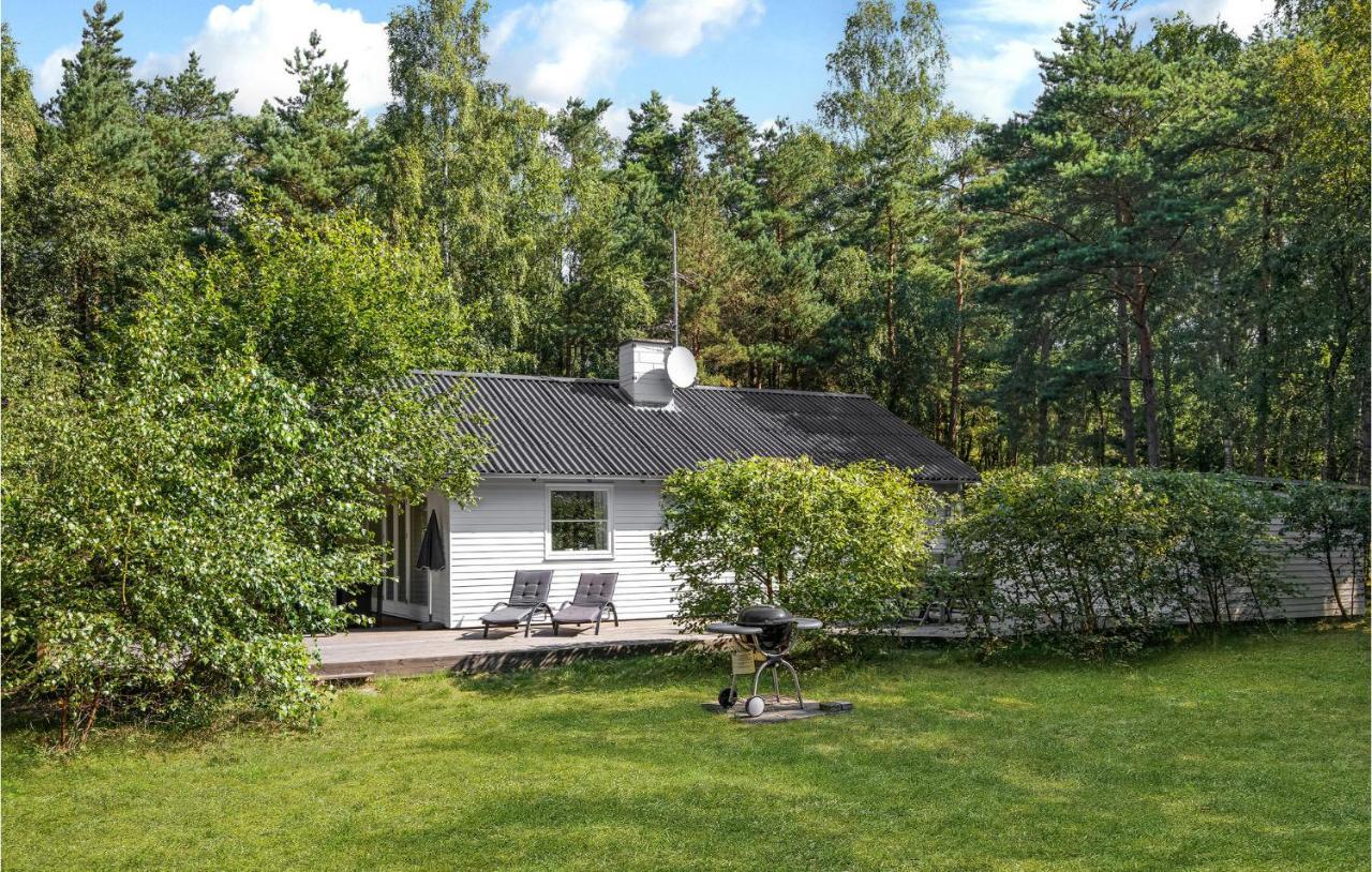 3 Bedroom Cozy Home In Neksø Esterno foto