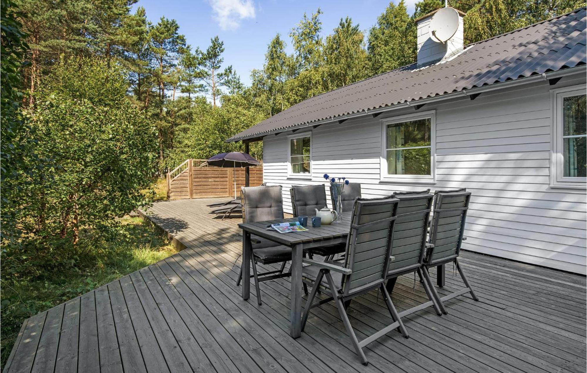3 Bedroom Cozy Home In Neksø Esterno foto